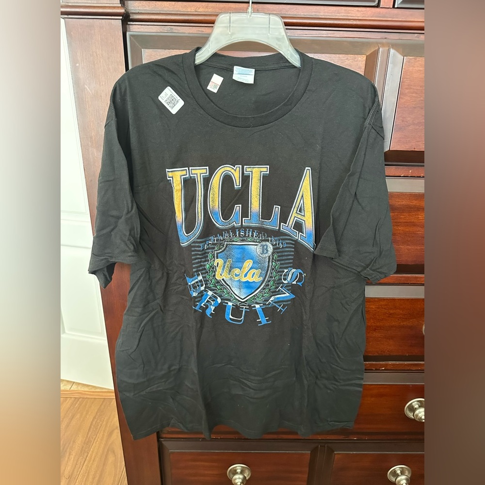 UCLA Bruins Men’s XL T-Shirt New With Tags Black Port Authority Short Sleeve